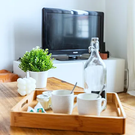 Apartment Le Clair & Spacieux - Parking - 15 Min Paris Bois-Colombes