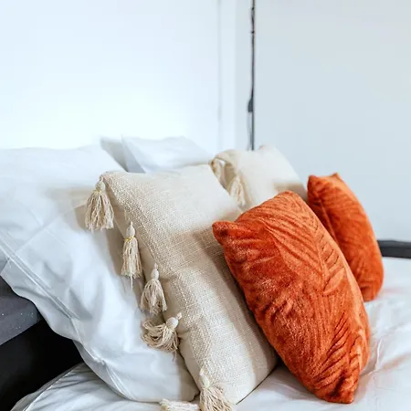 Le Clair & Spacieux - Parking - 15 Min Paris * بْوا كولومْبْ