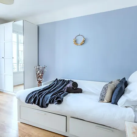 Le Clair & Spacieux - Parking - 15 Min Paris Apartment *