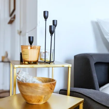 شقة Le Clair & Spacieux - Parking - 15 Min Paris *