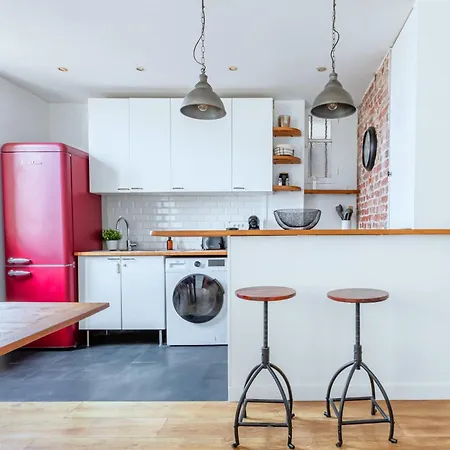Le Clair & Spacieux - Parking - 15 Min Paris Apartment Bois-Colombes