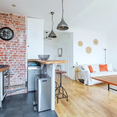 Apartment Le Clair & Spacieux - Parking - 15 Min Paris Bois-Colombes